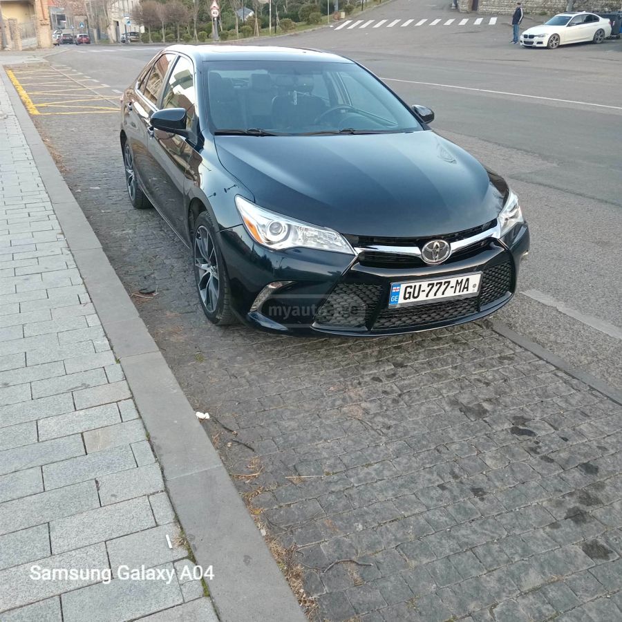Toyota Camry 2015 — photo 2