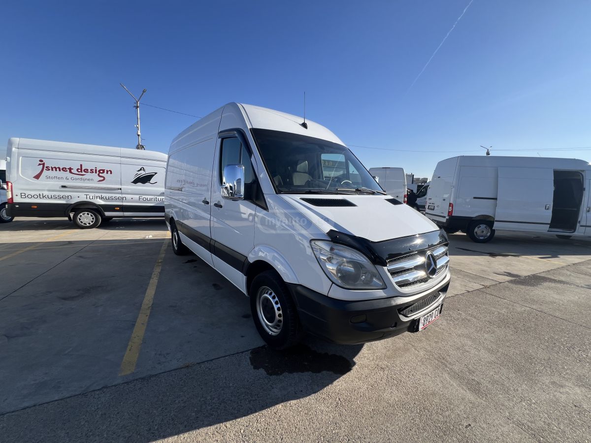 Mercedes-Benz Sprinter 2009 — photo 2