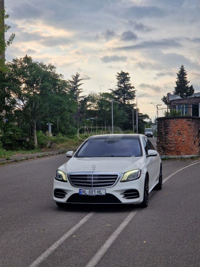 Mercedes-Benz S 560