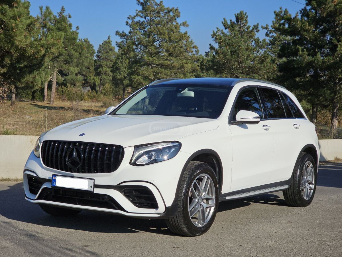 Mercedes-Benz GLC 300 2016 — photo 2