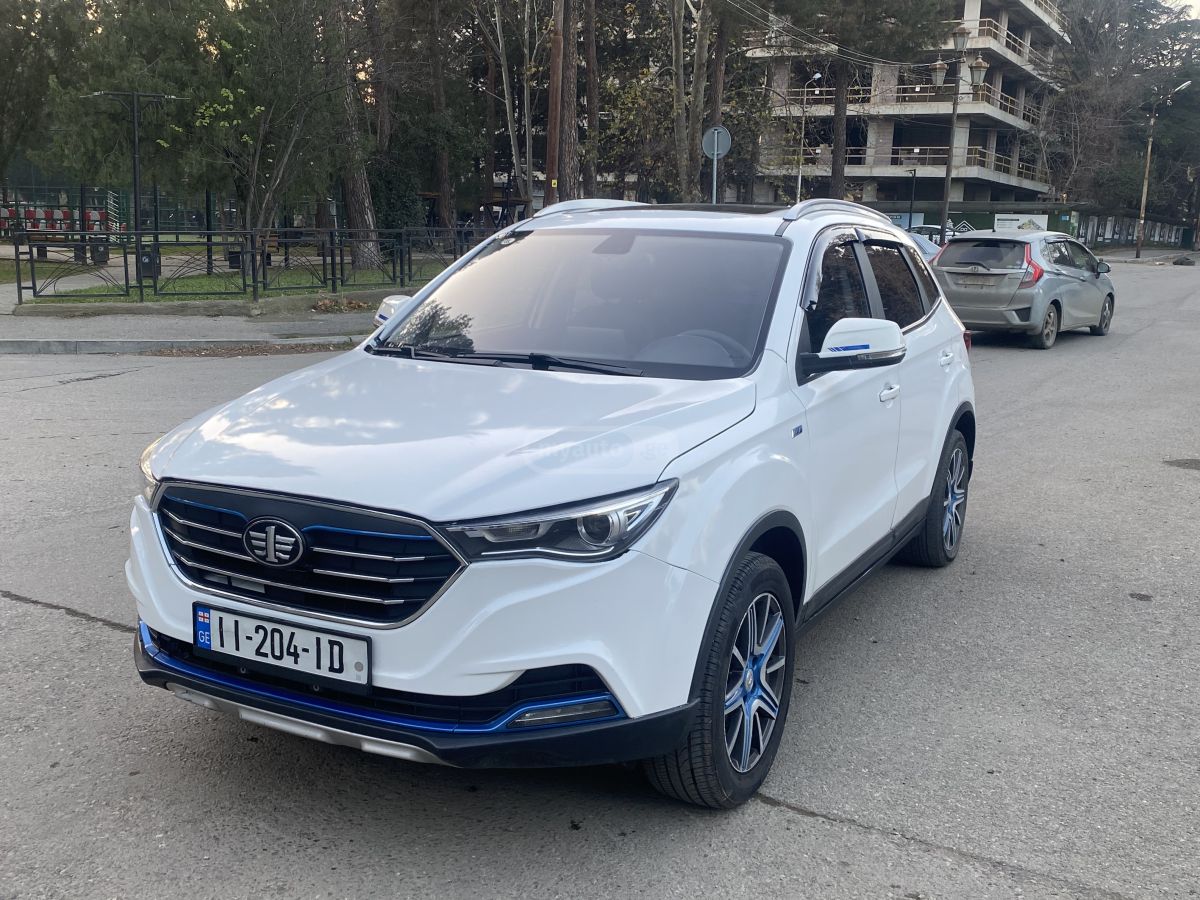 FAW Bestune X40 2019 — photo 2