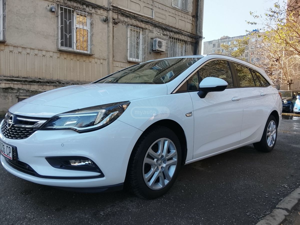Opel Astra 2016 — photo 2
