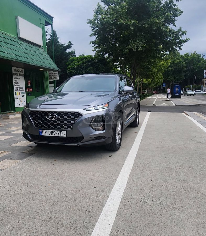 Hyundai Santa Fe 2018 — photo 2