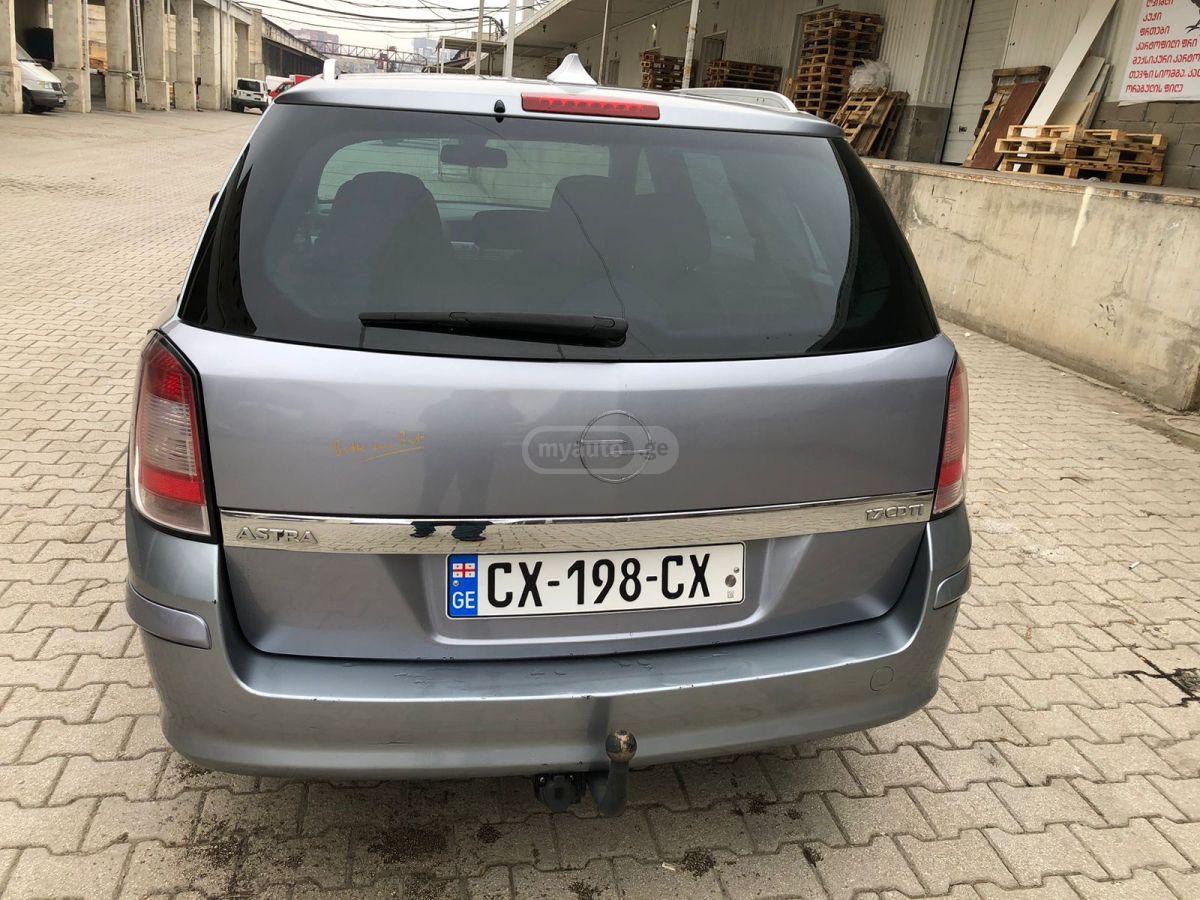 Opel Astra 2008 — photo 2