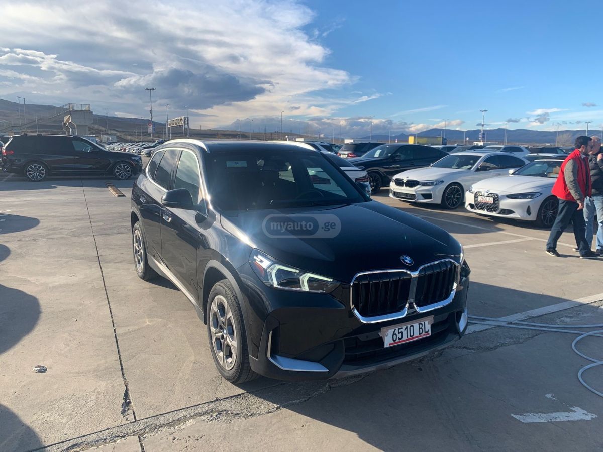 BMW X1 2023 — photo 2