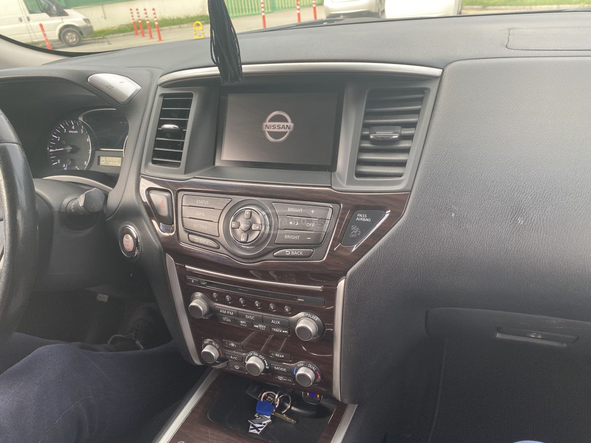 Nissan Pathfinder 2013 — photo 2