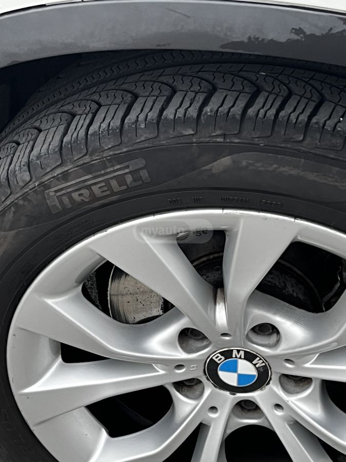 BMW X1 2014 — photo 2
