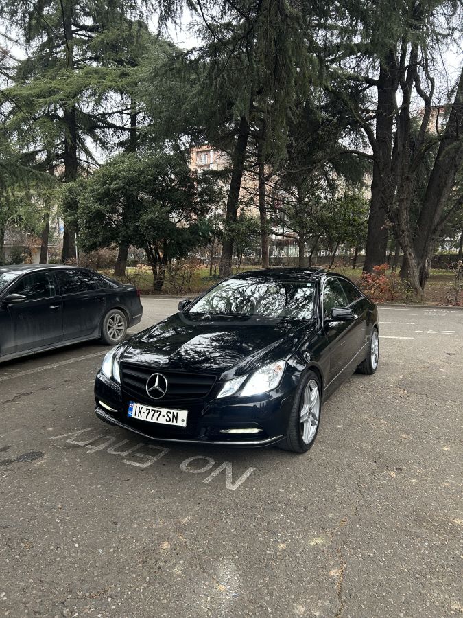 Mercedes-Benz E 350 2013 — photo 2