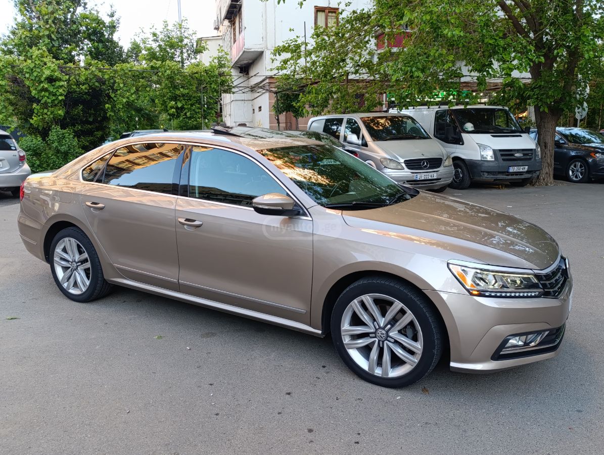 Volkswagen Passat 2016 — photo 2