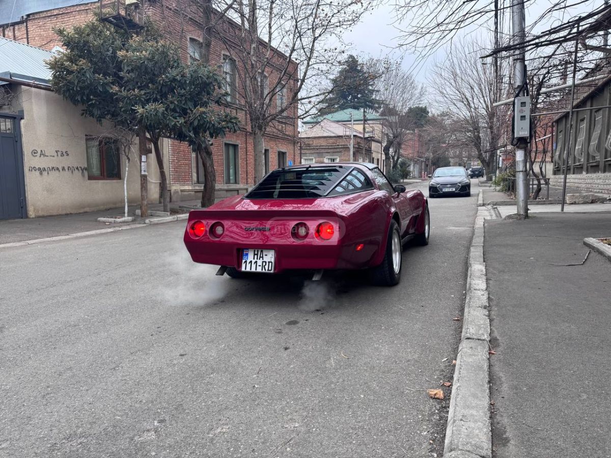 Chevrolet Corvette 1980 — photo 2