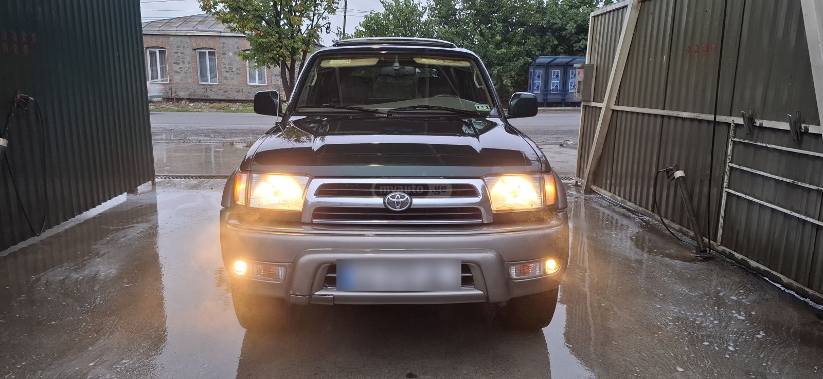 Toyota 4Runner 2000 — photo 2
