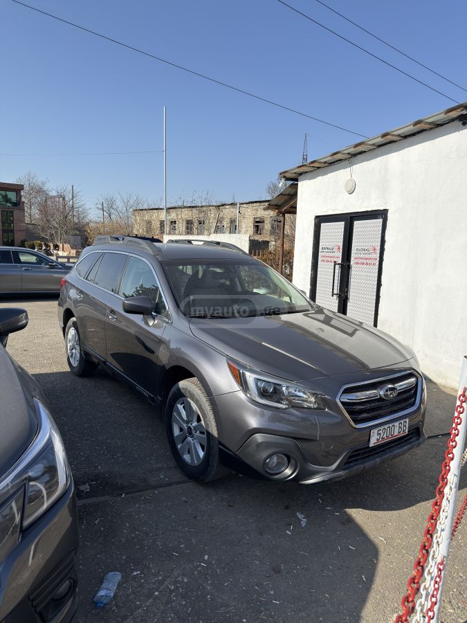 Subaru Outback 2019 — photo 2