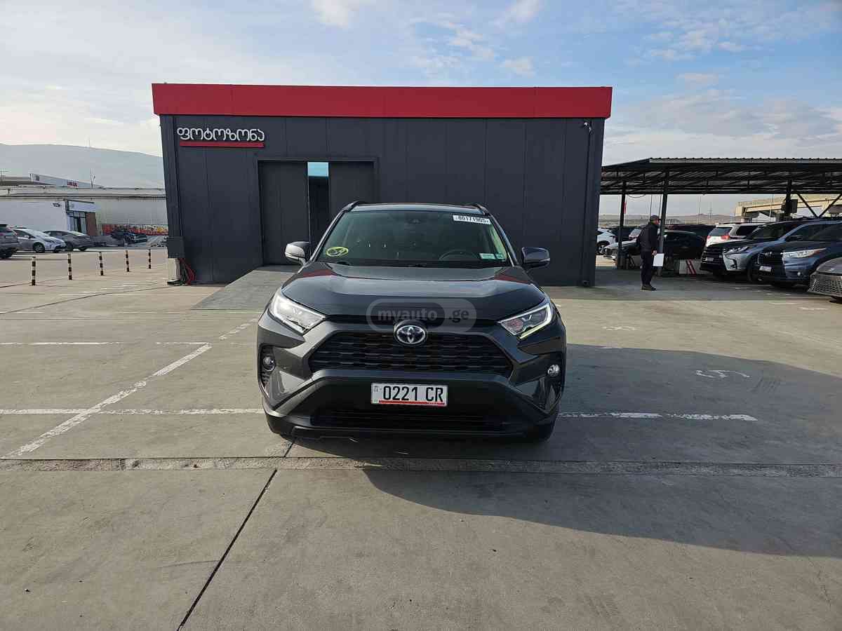Toyota RAV4 2021 — photo 2