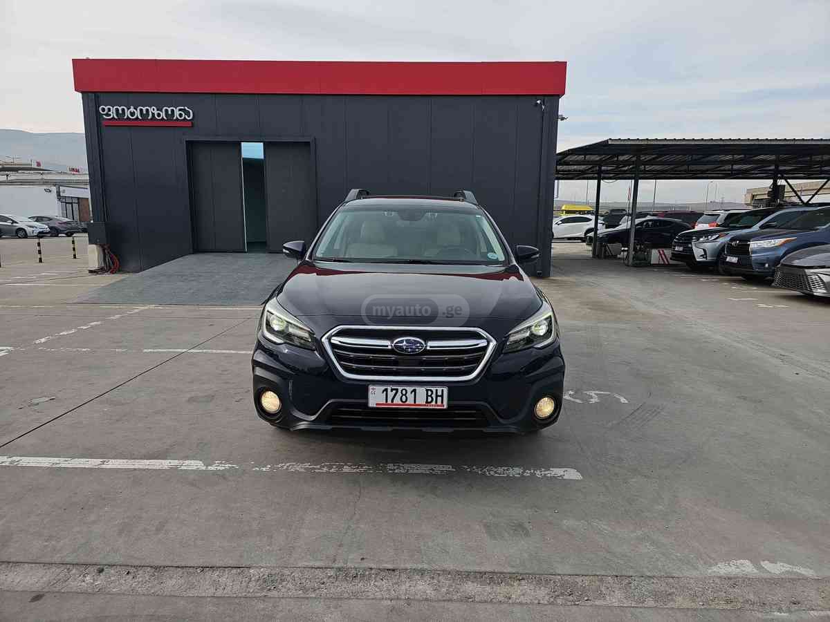 Subaru Outback 2018 — photo 2