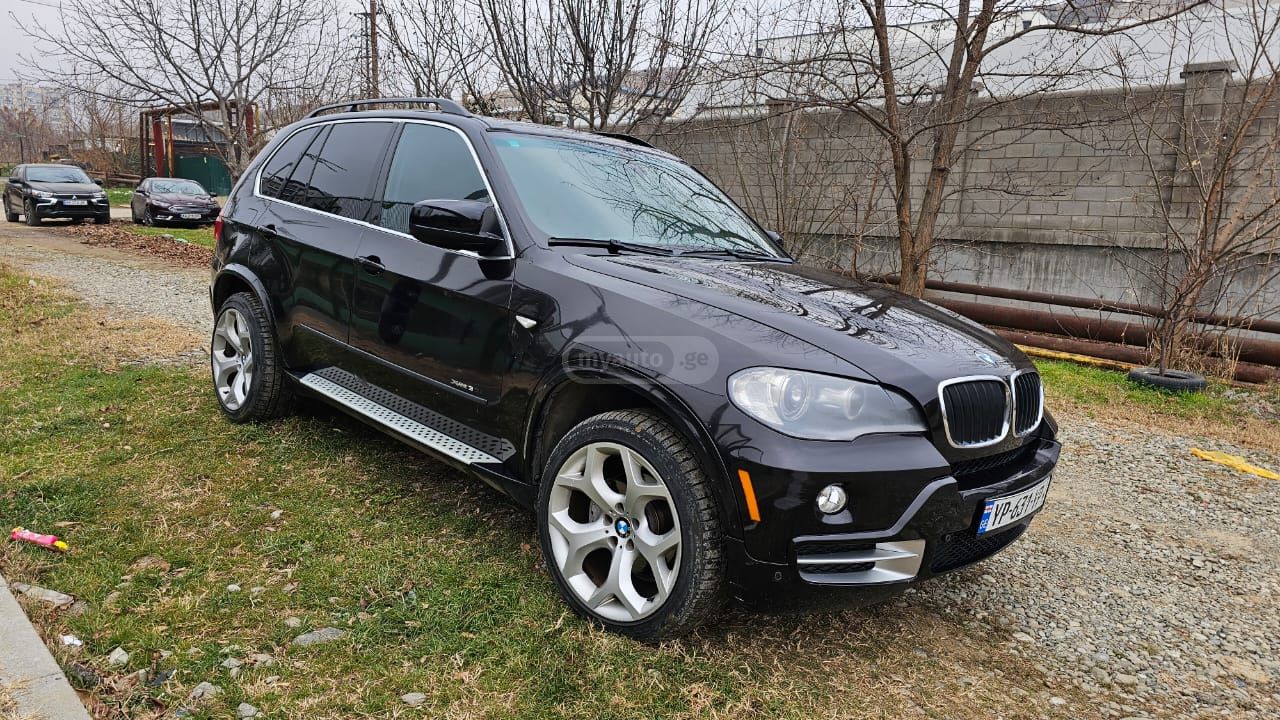 BMW X5 2009 — photo 2