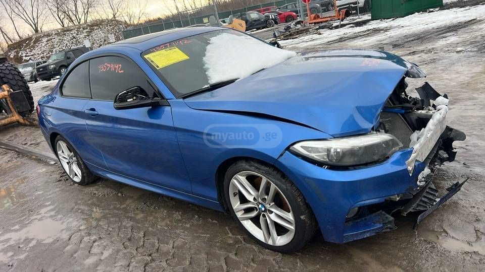 BMW 230i