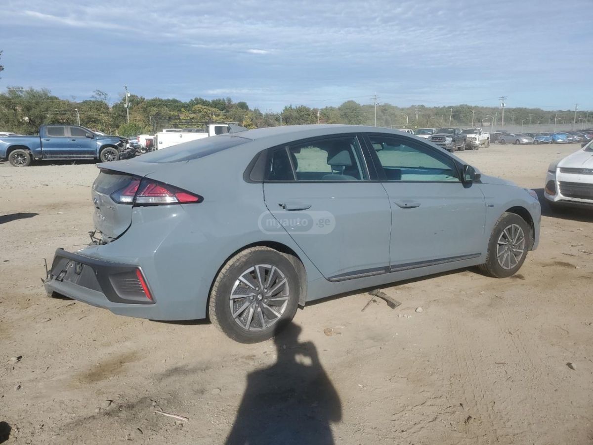 Hyundai Ioniq 2019 — photo 2