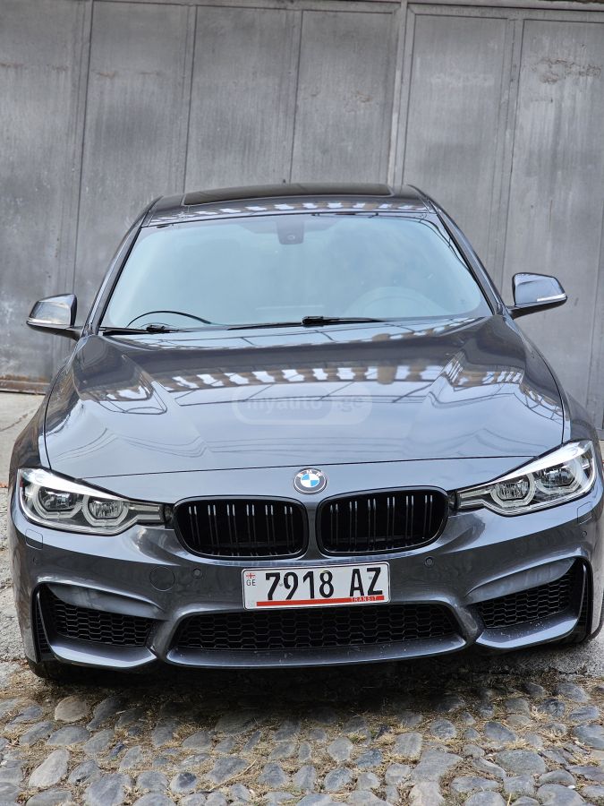 BMW 330