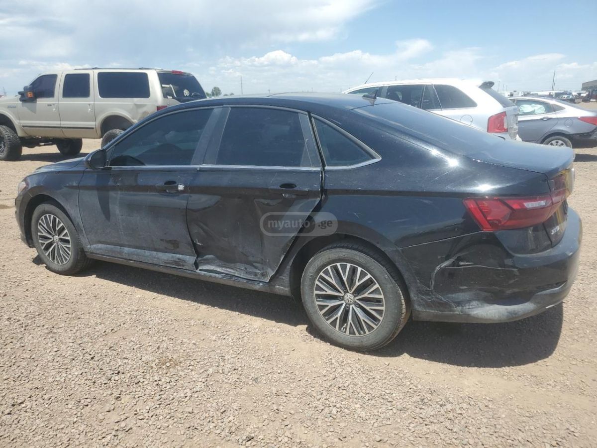 Volkswagen Jetta 2020 — photo 2