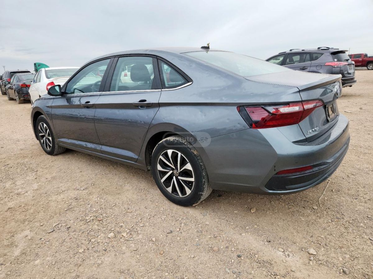 Volkswagen Jetta 2022 — photo 2