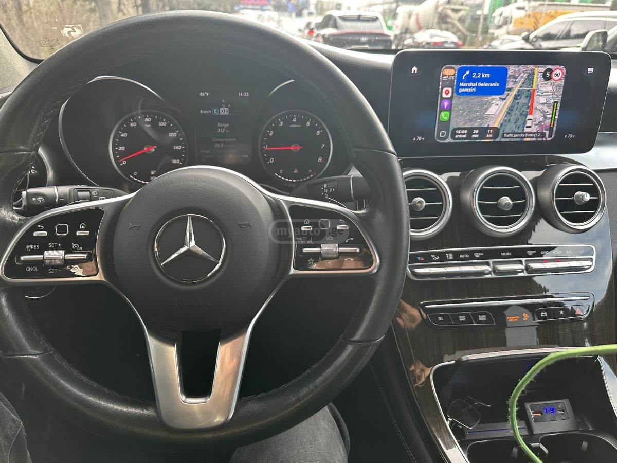 Mercedes-Benz GLC 300 2019 — photo 2