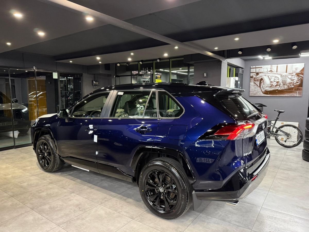 Toyota RAV4 2025 — photo 2