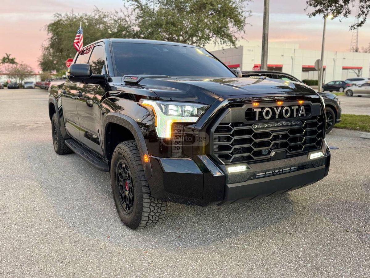 Toyota Tundra 2025 — photo 2