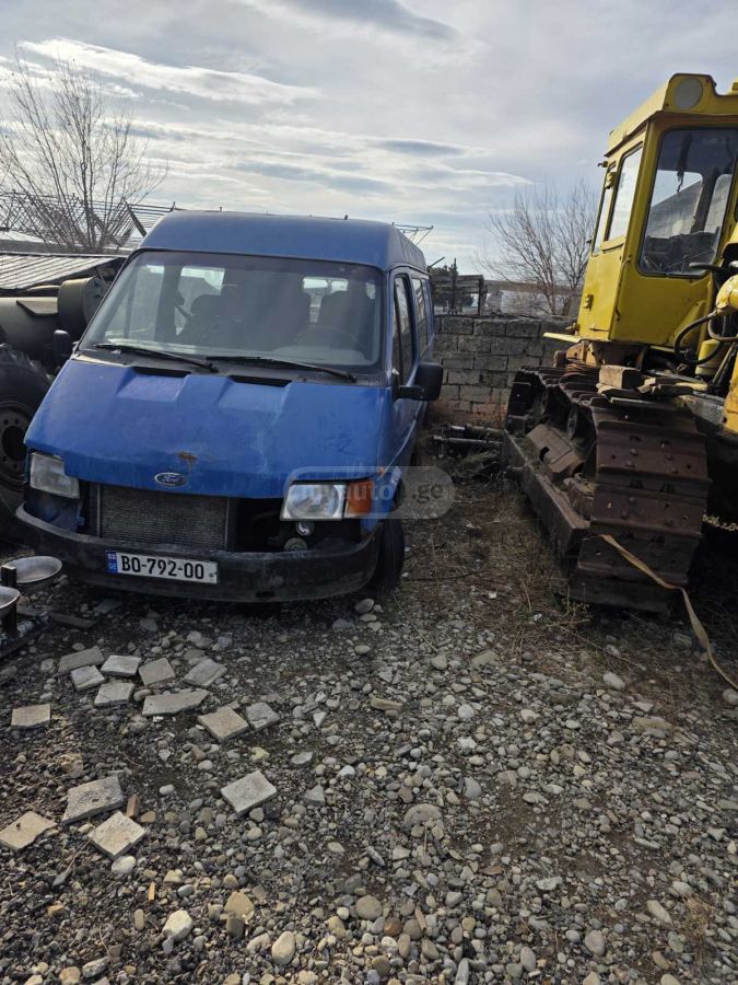 Ford Transit 1994 — photo 2