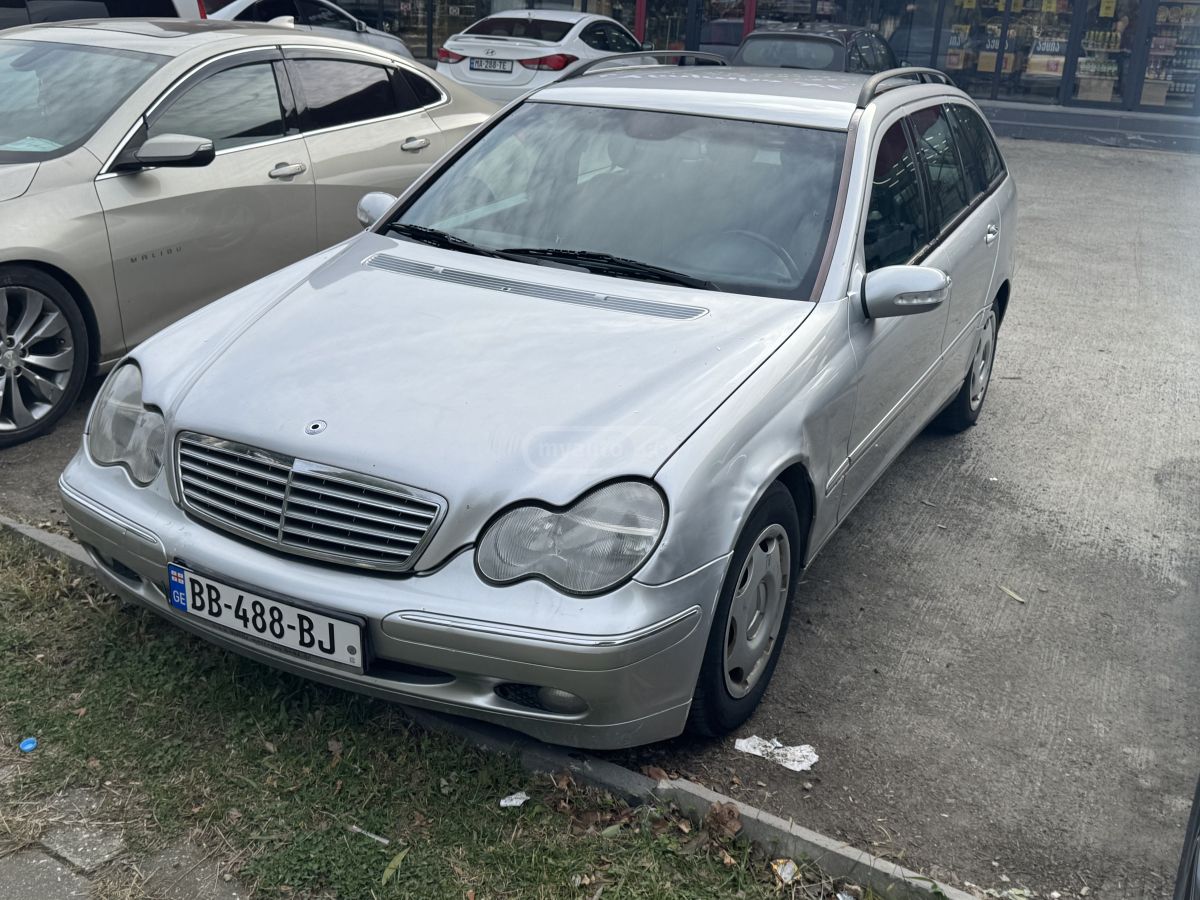 Mercedes-Benz C 200 2003 — photo 2