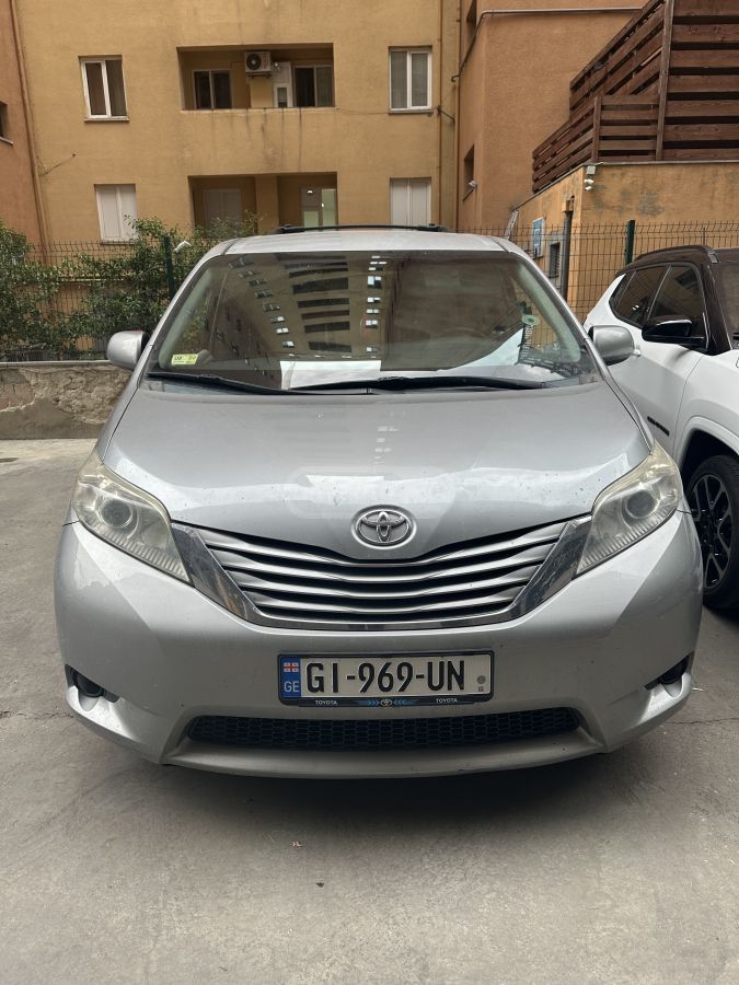 Toyota Sienna