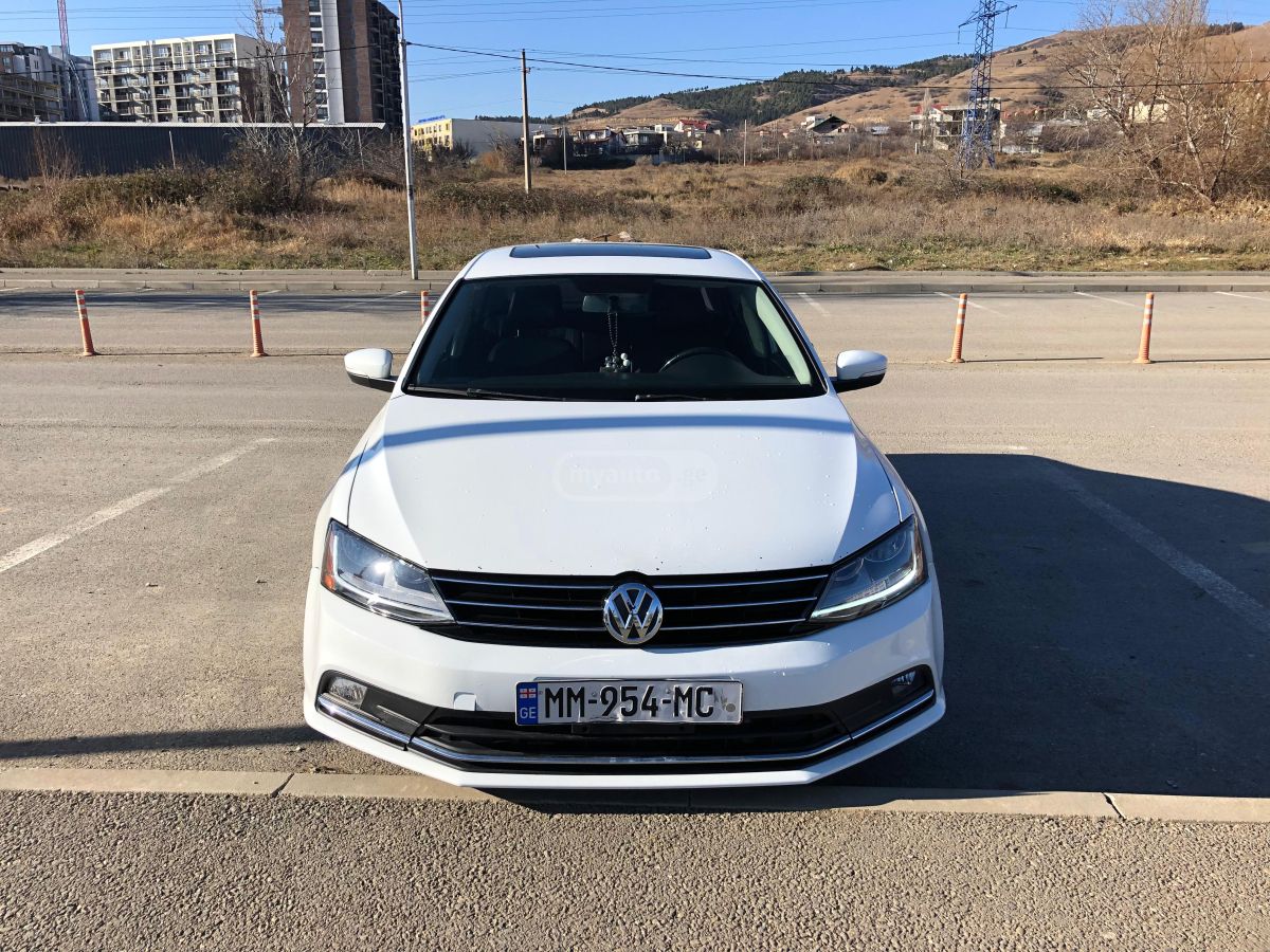 Volkswagen Jetta 2014 — photo 2