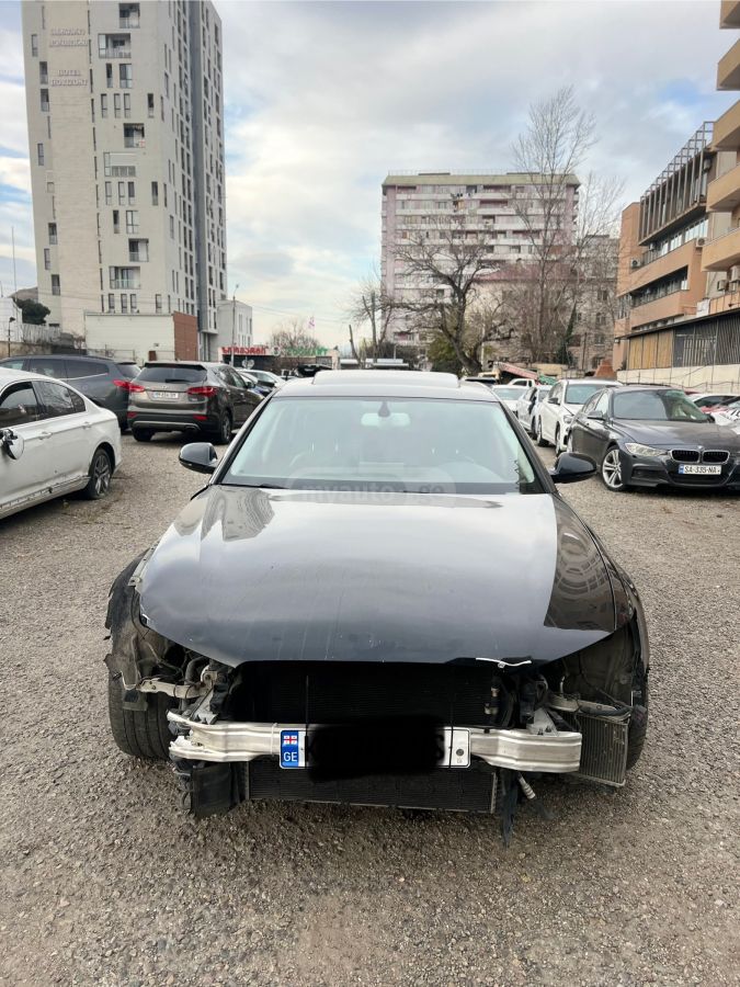 Audi A6 2013 — photo 2