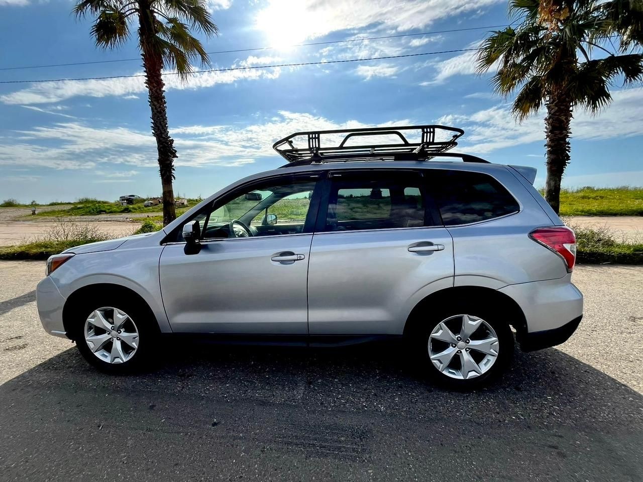 Subaru Forester 2018 — photo 2