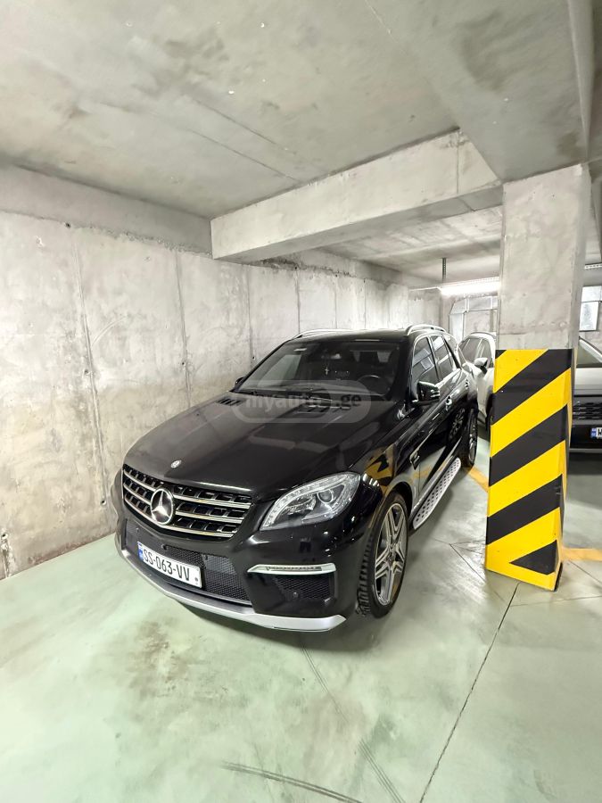 Mercedes-Benz ML 63 AMG 2013 — photo 2