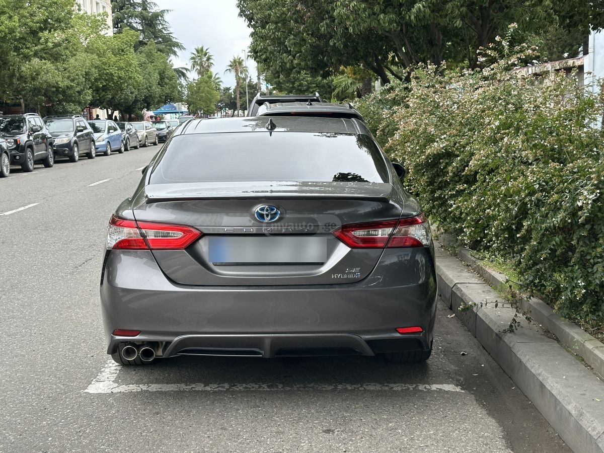 Toyota Camry 2020 — photo 2