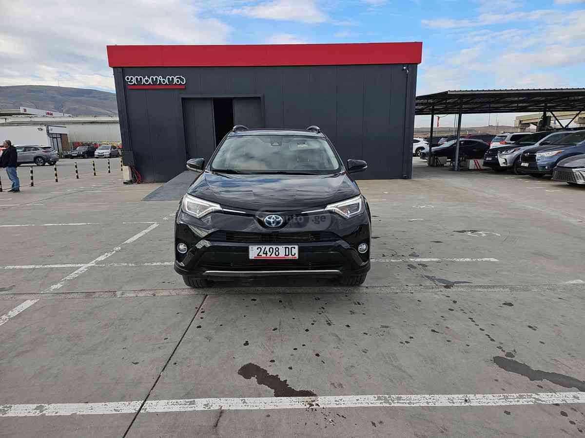 Toyota RAV4 2017 — photo 2