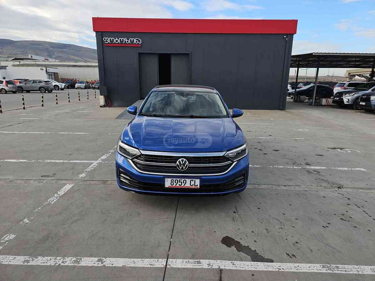 Volkswagen Jetta 2023 — photo 2