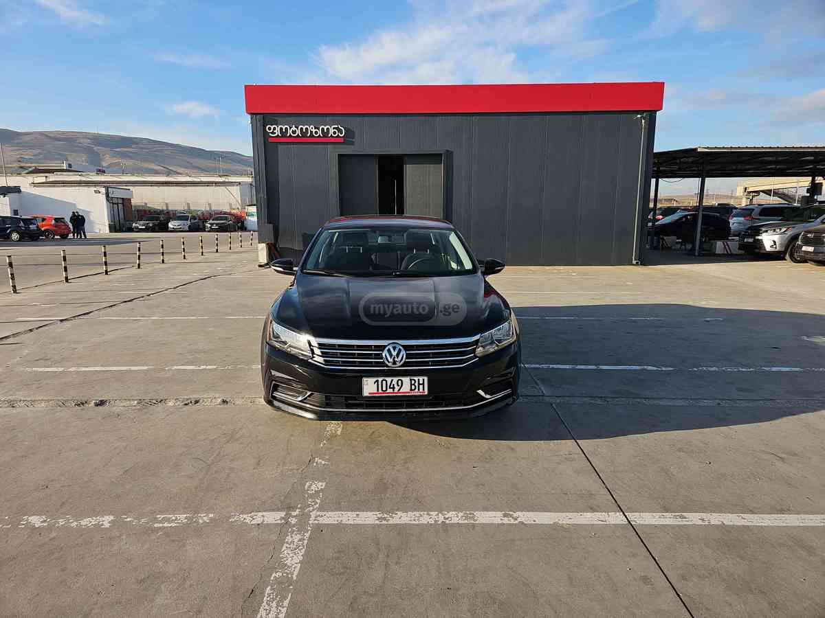 Volkswagen Passat 2017 — photo 2