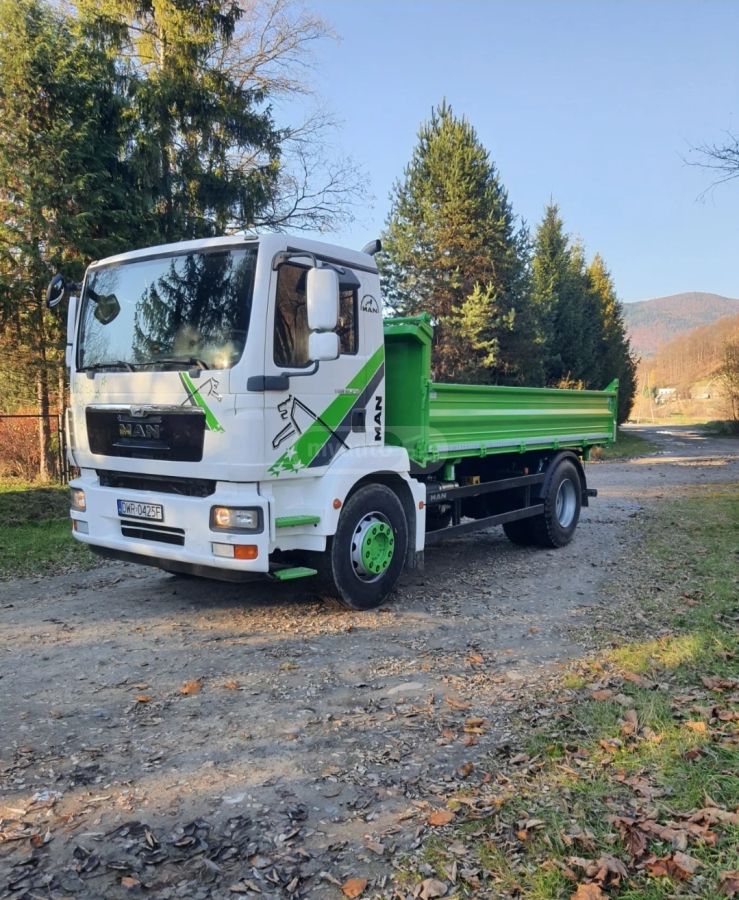 Isuzu TGM