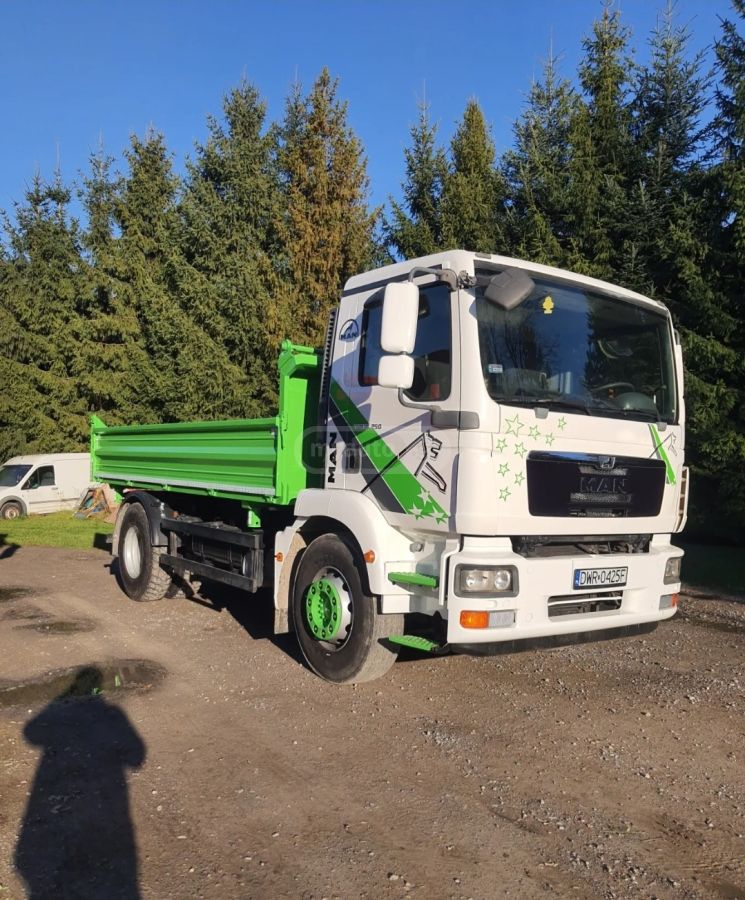 Isuzu TGM 2013 — photo 2