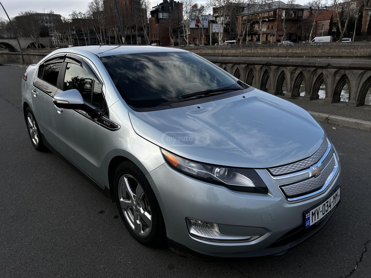 Chevrolet Volt 2013 — photo 2