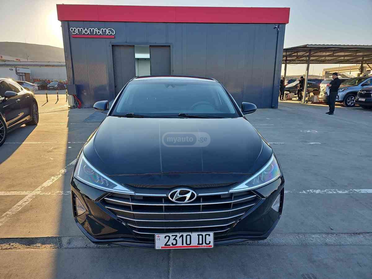 Hyundai Elantra 2019 — photo 2