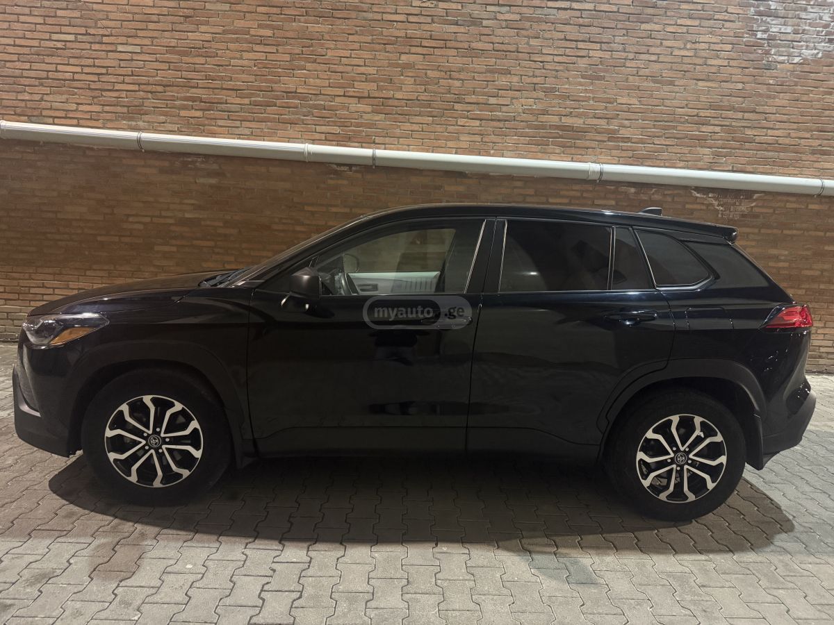 Toyota Corolla cross 2022 — photo 2