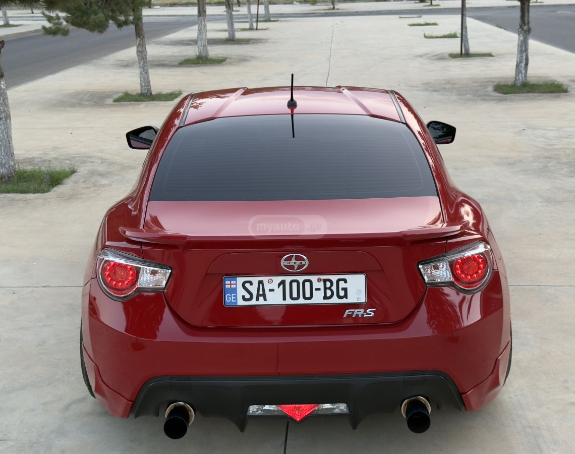Scion FR-S 2013 — photo 2