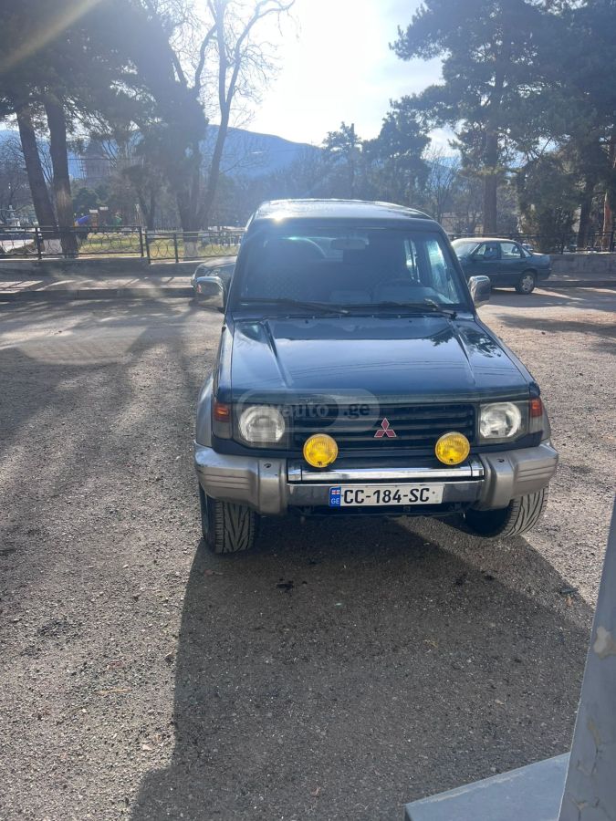 Mitsubishi Pajero 1991 — photo 2