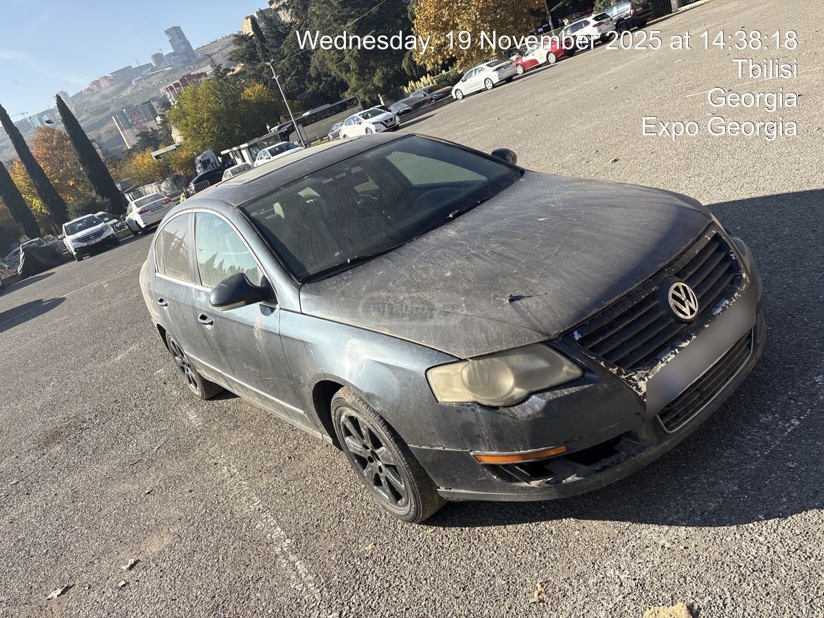 Volkswagen Passat 2005 — photo 2