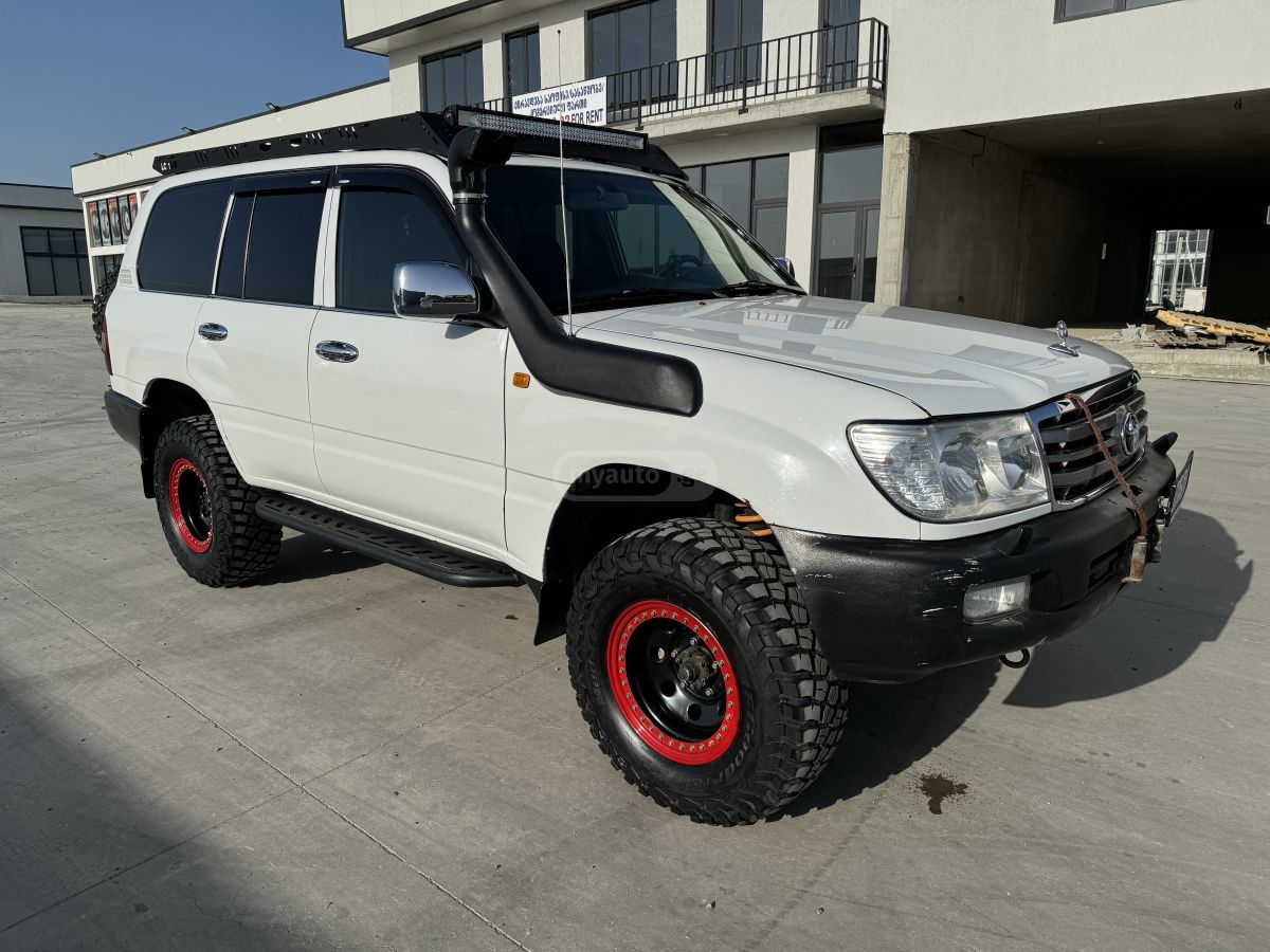 Toyota Land Cruiser 2006 — photo 2