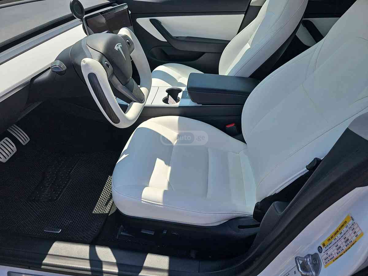 Tesla Model 3 2020 — photo 2