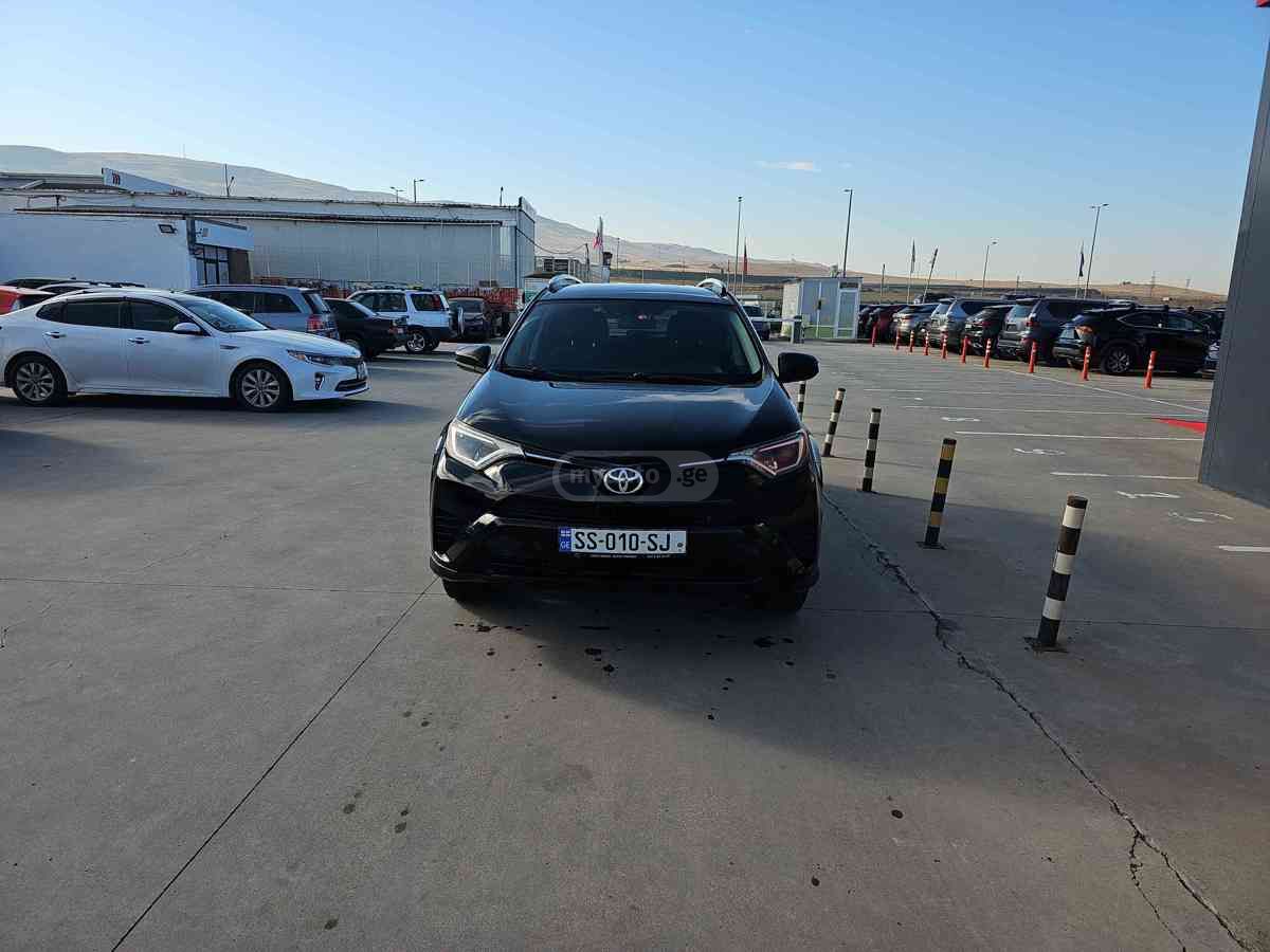 Toyota RAV4 2016 — photo 2