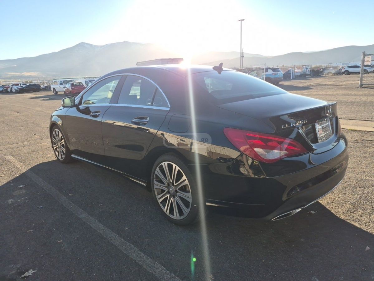 Mercedes-Benz CLA 250 2017 — photo 2